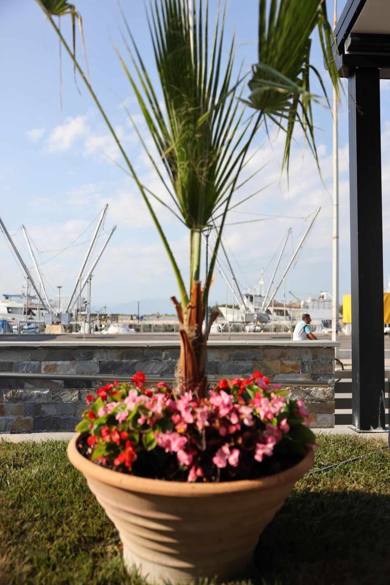 Nautico Rooms Keramotí Exterior foto